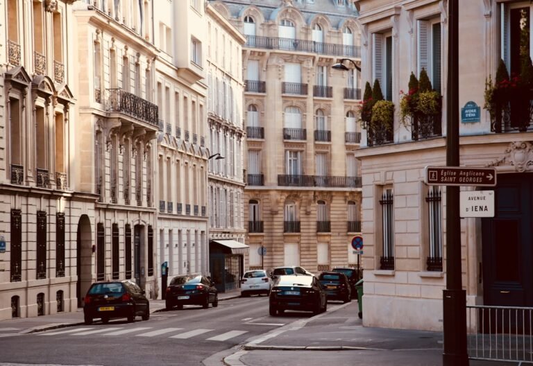 Illustration de Paris pour le recrutement de la police municipale
